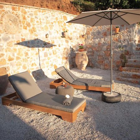 House Of Harmony Villa Kamisianá Екстериор снимка
