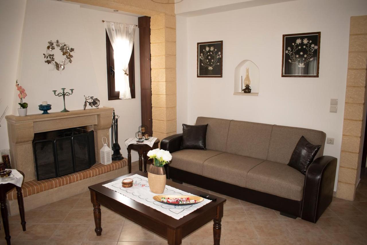 House Of Harmony Villa Kamisianá Екстериор снимка