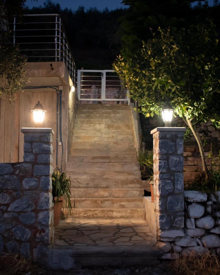House Of Harmony Villa Kamisianá Екстериор снимка