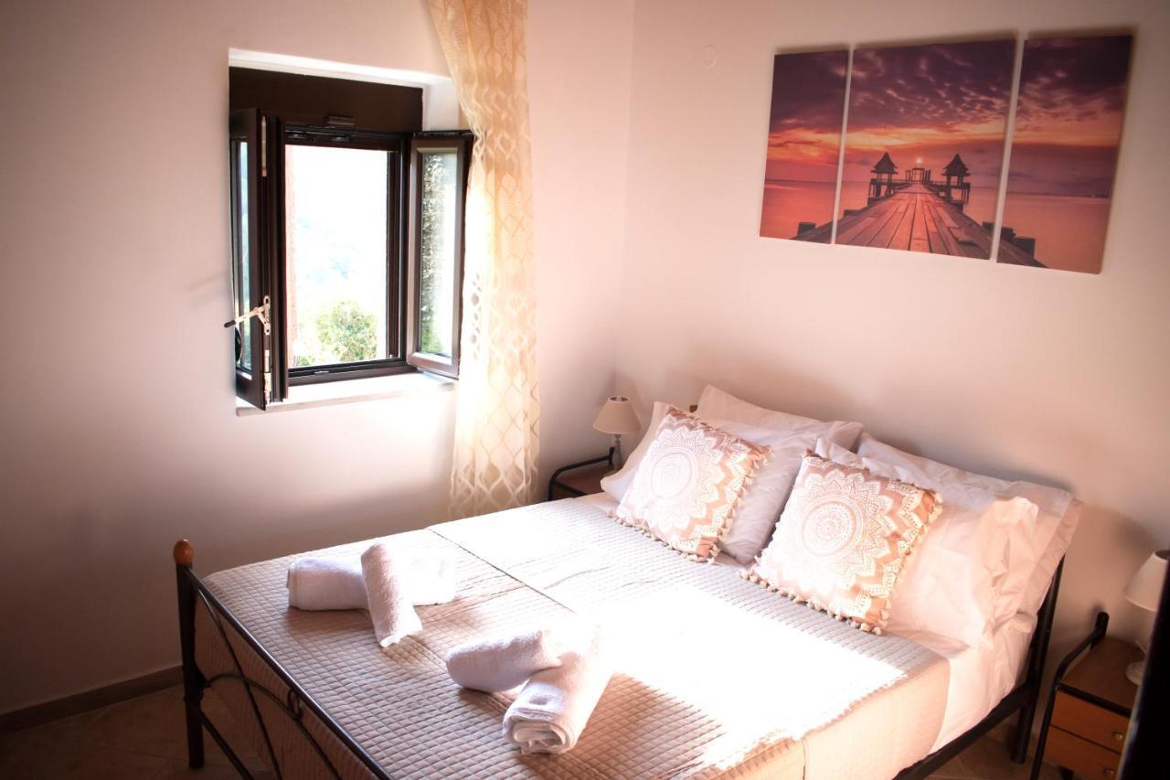 House Of Harmony Villa Kamisianá Екстериор снимка