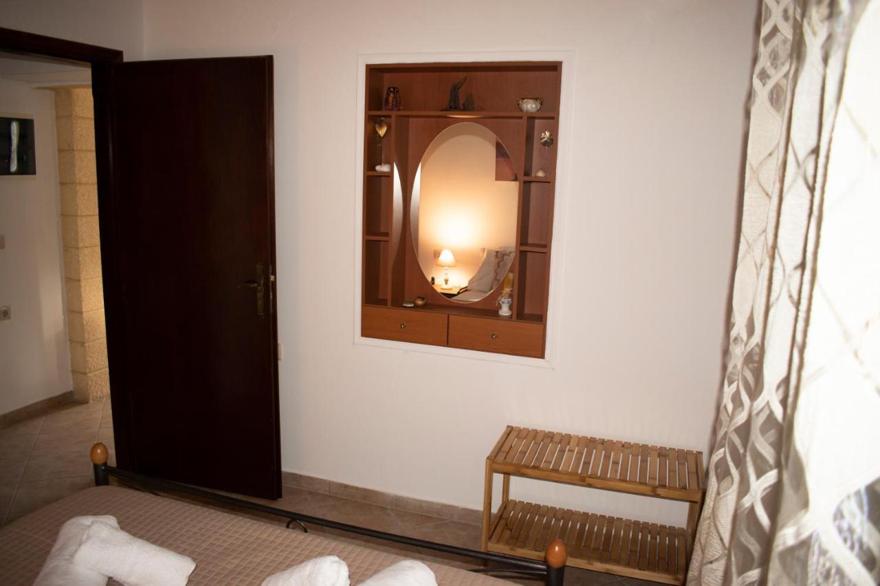 House Of Harmony Villa Kamisianá Екстериор снимка