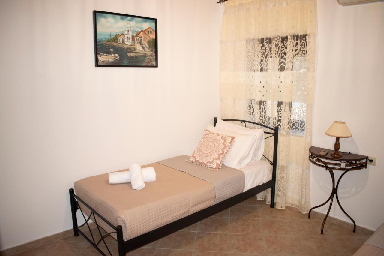 House Of Harmony Villa Kamisianá Екстериор снимка