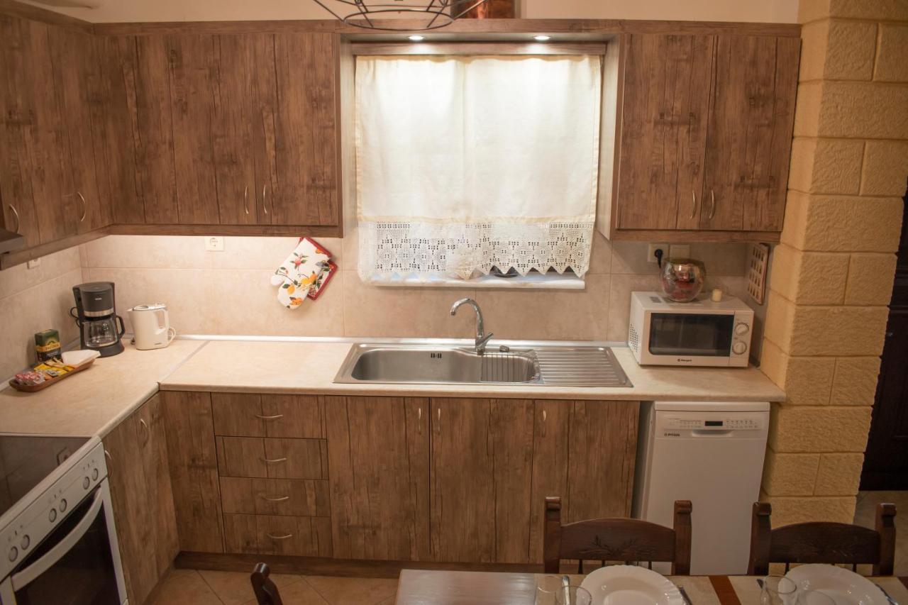 House Of Harmony Villa Kamisianá Екстериор снимка