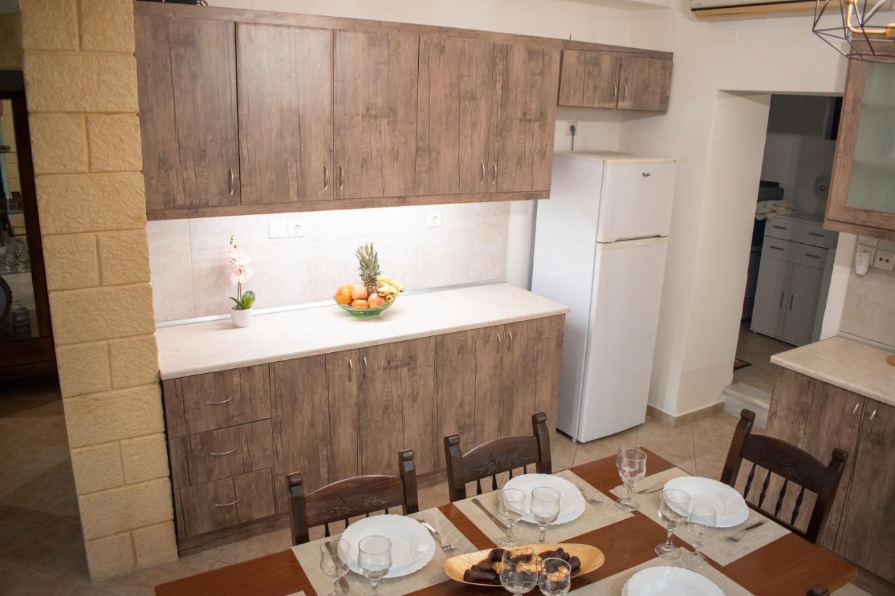 House Of Harmony Villa Kamisianá Екстериор снимка