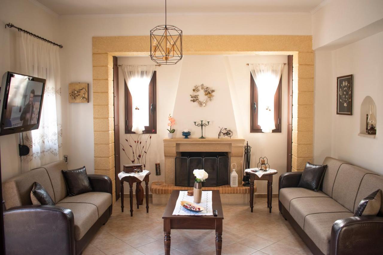 House Of Harmony Villa Kamisianá Екстериор снимка